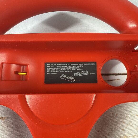 Hori Nintendo Wii U - Mario Red Steering Wheel - Mario Kart 8 - Picture 3 of 3